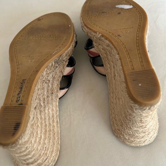 Burberry Women’s Black Patent and Plaid Pattern Wedge Sandals - Picture 9 of 11